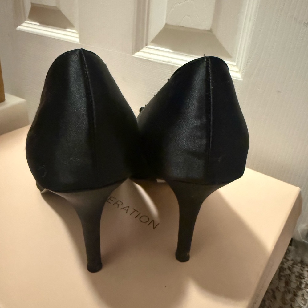 Tahari Black Ruffle Peep Toe Heels - Picture 2 of 5
